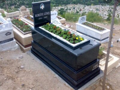 Huma-mermer-tekli-mezar-011